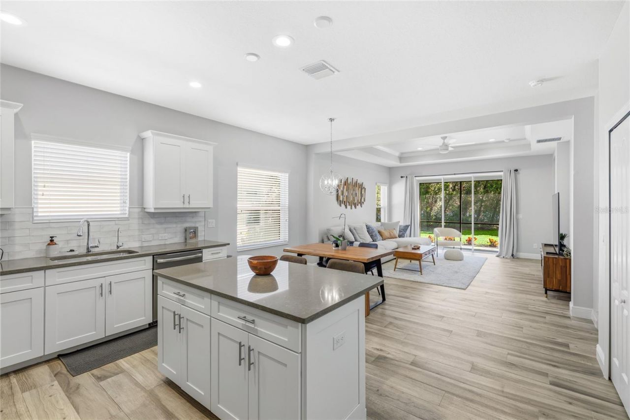 1735 Lake Verona Circle, Bradenton, FL 34211 Photo