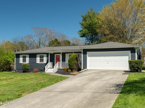 520 Harrow Rd, Knoxville, TN 37934