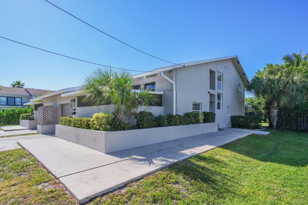 683 Dover Street, Unit 683,685, Boca Raton, FL 33487 Photo