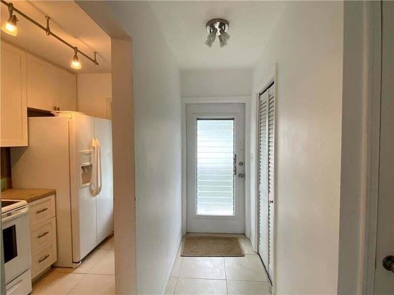 1439 S Ocean Boulevard, Unit 207, Lauderdale by the Sea, FL 33062 Photo