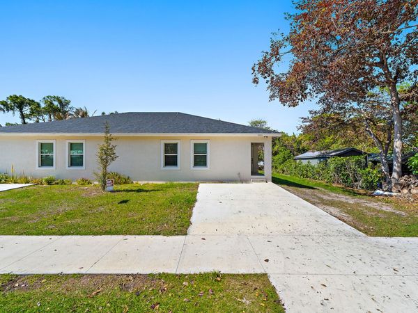 3003 SE Fairmont Street, Stuart, FL 34997