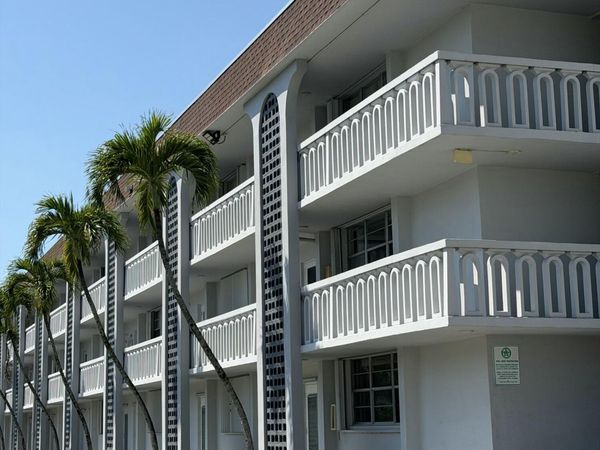 400 SE 10th Street, Unit 310, Deerfield Beach, FL 33441