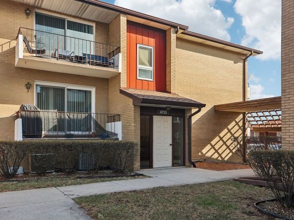 4735 W 105th Street , Unit 204, Oak Lawn, IL 60453