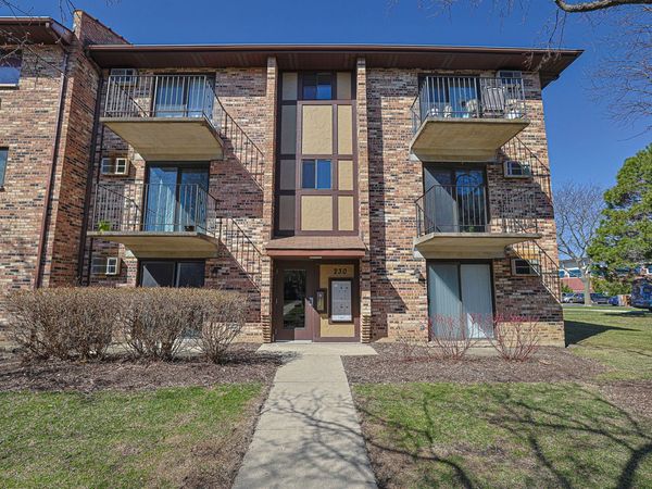 230 Klein Creek Court , Unit F, Carol Stream, IL 60188