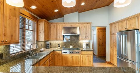 12193 Lookout Loop, Truckee, CA 96161 Photo