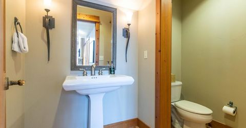 12193 Lookout Loop, Truckee, CA 96161 Photo