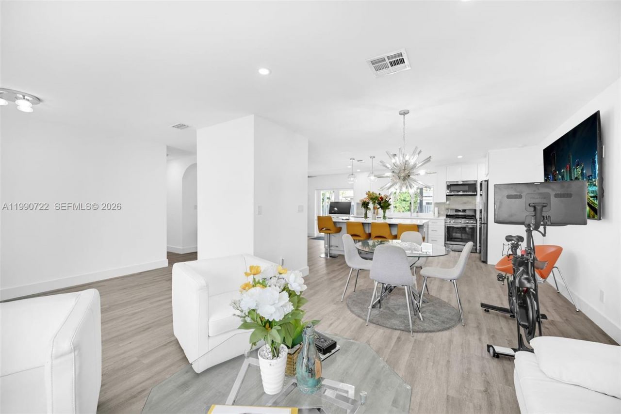 1431 NW 70th Ave, Plantation, FL 33313 Photo