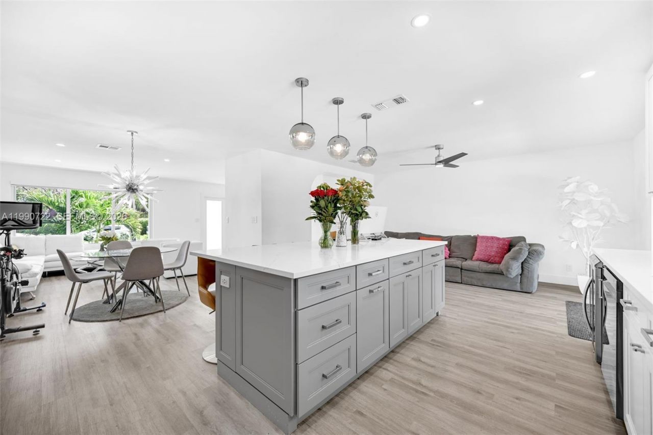 1431 NW 70th Ave, Plantation, FL 33313 Photo