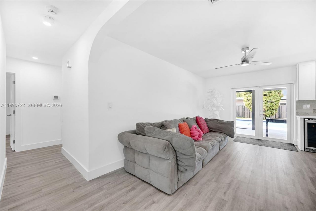 1431 NW 70th Ave, Plantation, FL 33313 Photo