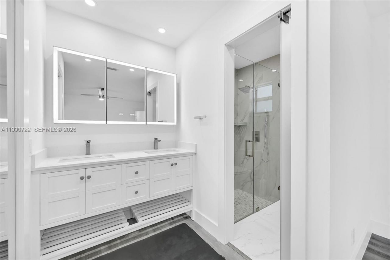 1431 NW 70th Ave, Plantation, FL 33313 Photo