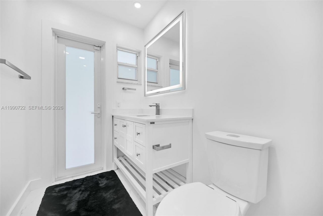 1431 NW 70th Ave, Plantation, FL 33313 Photo