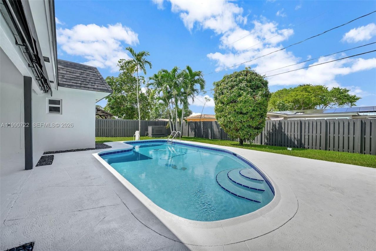 1431 NW 70th Ave, Plantation, FL 33313 Photo