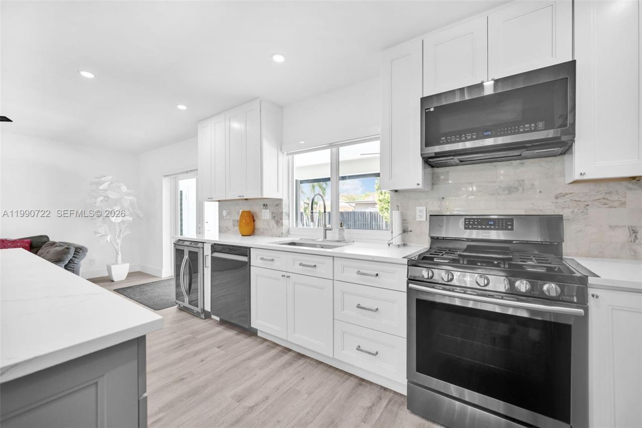 1431 NW 70th Ave, Plantation, FL 33313 Photo