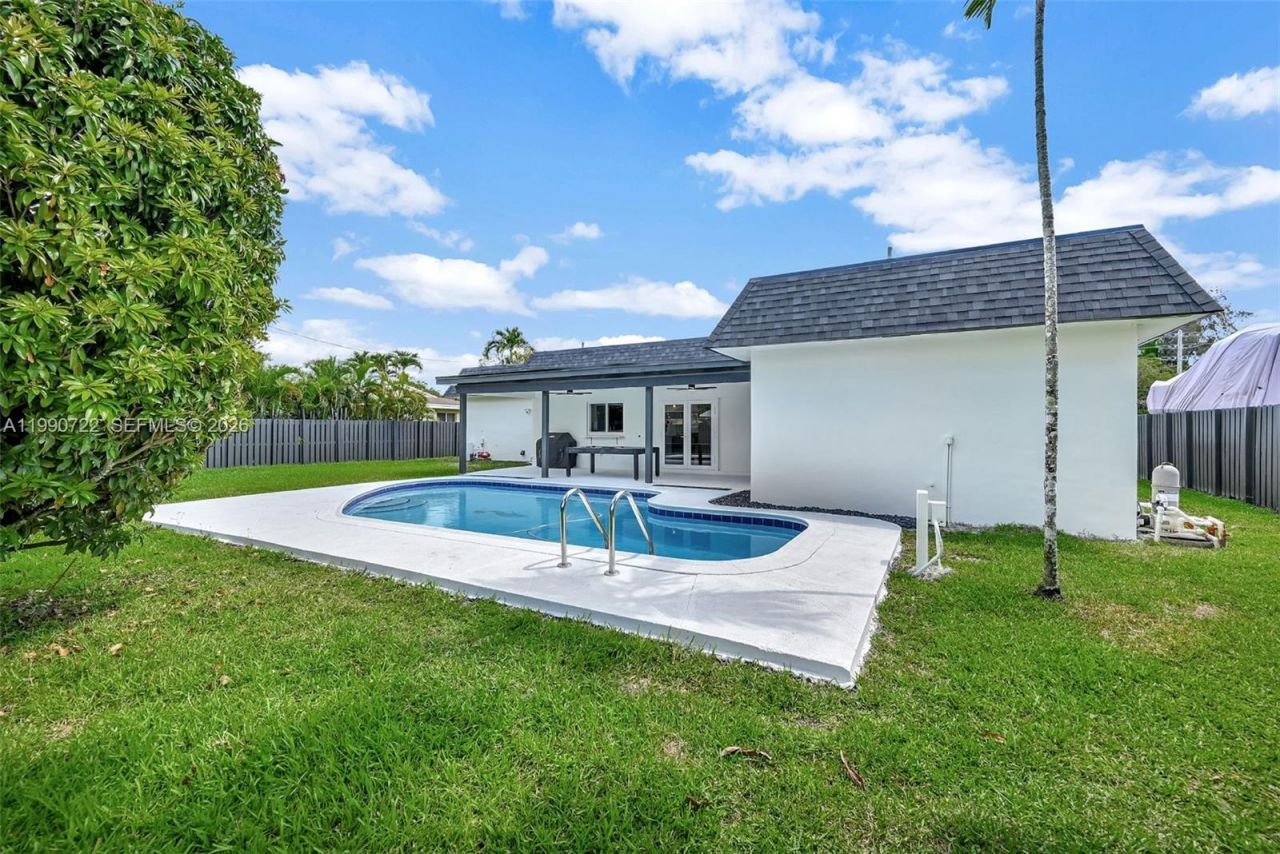 1431 NW 70th Ave, Plantation, FL 33313 Photo