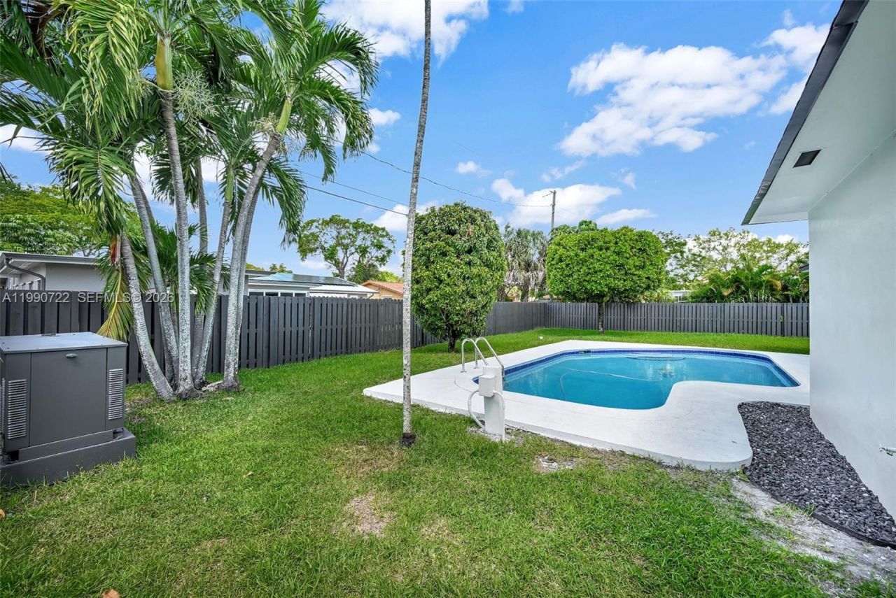 1431 NW 70th Ave, Plantation, FL 33313 Photo