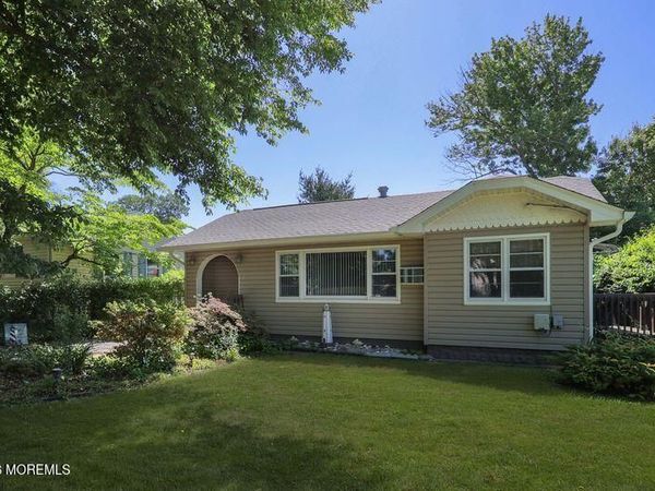 809 Shadylawn Way, Cliffwood Beach, NJ 07735