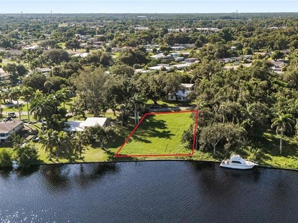 4859 E Riverside DR, FORT MYERS, FL 33905
