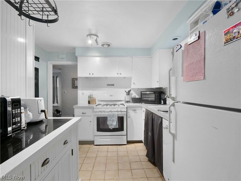 559 Kenilworth Road, Bay Village, OH 44140 Photo 10