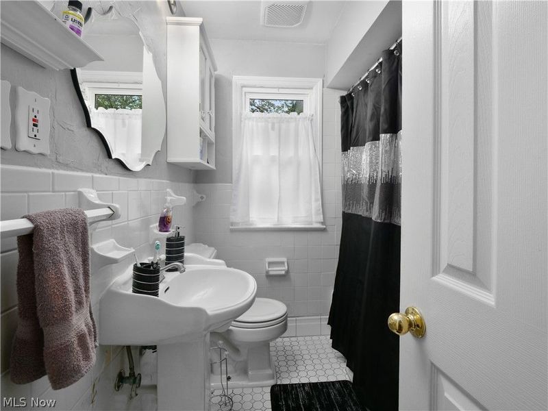 559 Kenilworth Road, Bay Village, OH 44140 Photo 18