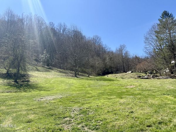 111 Doty Road, Roan Mountain, TN 37687
