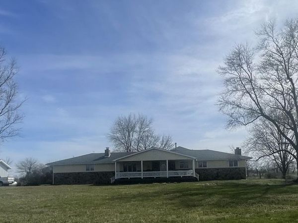 15017 Farm Road 2010 , Verona, MO 65769