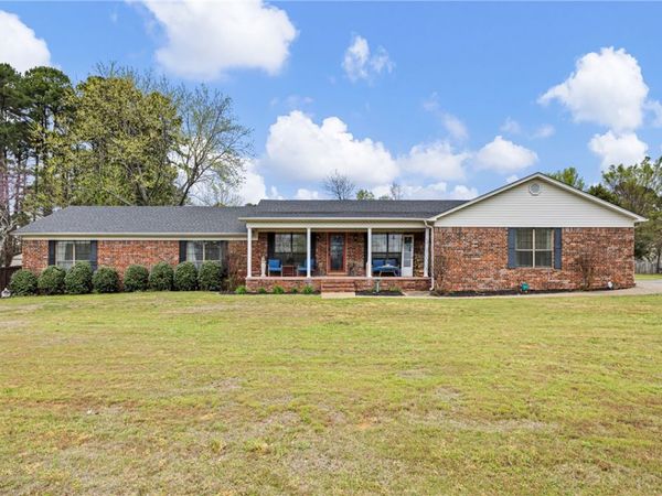 260 Richland Circle , Russellville, AR 72802
