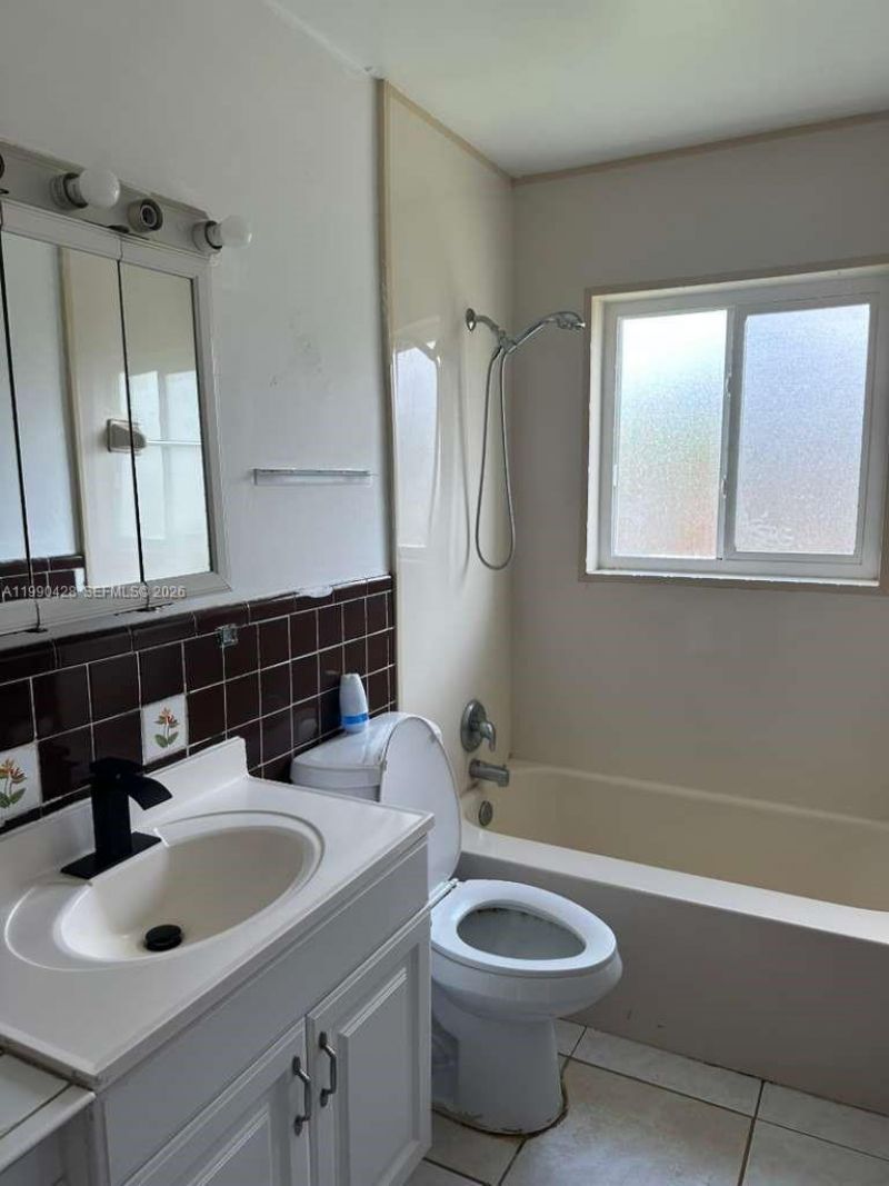 2458 Plunkett St, Hollywood, FL 33020 Photo