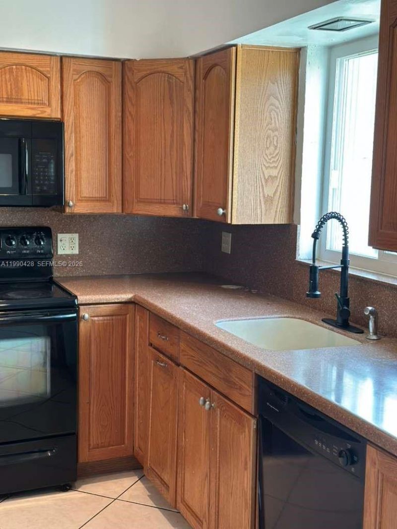 2458 Plunkett St, Hollywood, FL 33020 Photo