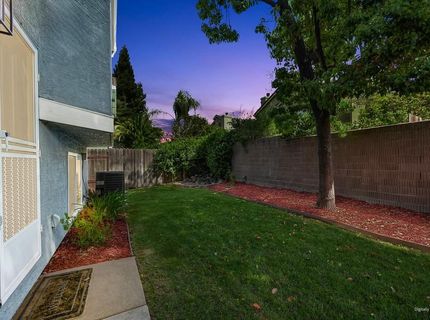 401 Seaton Dr, Folsom, CA 95630 Photo