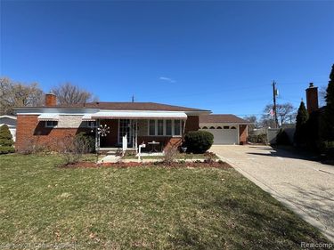 948 Van Sull Street, Westland, MI 48185