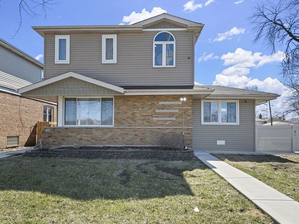 3521 W 82nd Place , Chicago, IL 60652