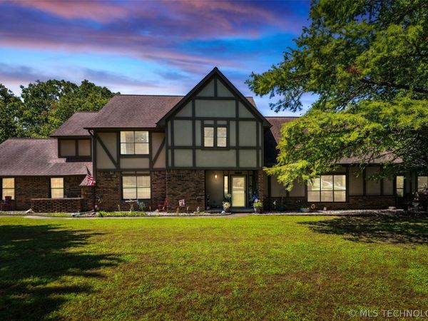 22547 S Dogwood Court, Claremore, OK 74019