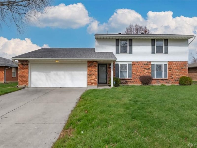 6117 Charlesgate Road, Huber Heights, OH 45424 Photo 1