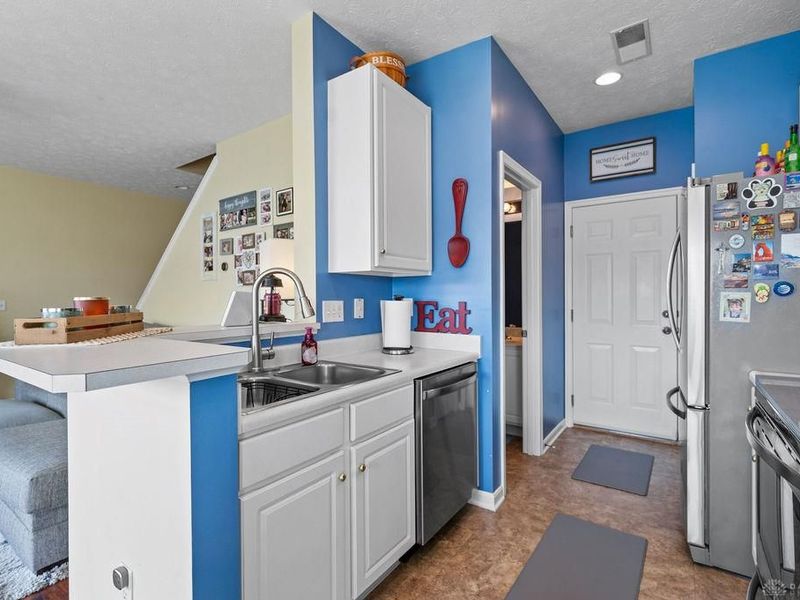 9252 Great Lakes Circle, Washington Township, OH 45458 Photo 16