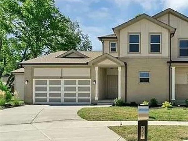 351 Champion Way Drive , Ballwin, MO 63011