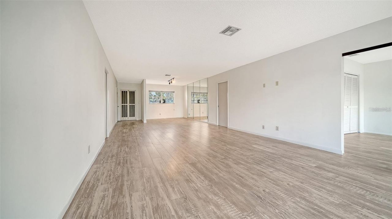 7880 Palm Aire Lane , Unit 203, Sarasota, FL 34243 Photo