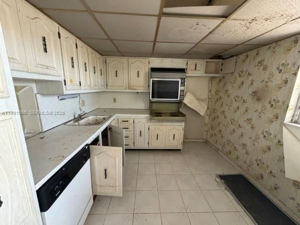 2615 NE 1st Ct , Unit 305, Boynton Beach, FL 33435