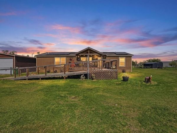 716 Lathem Boulevard, Venus, TX 76084