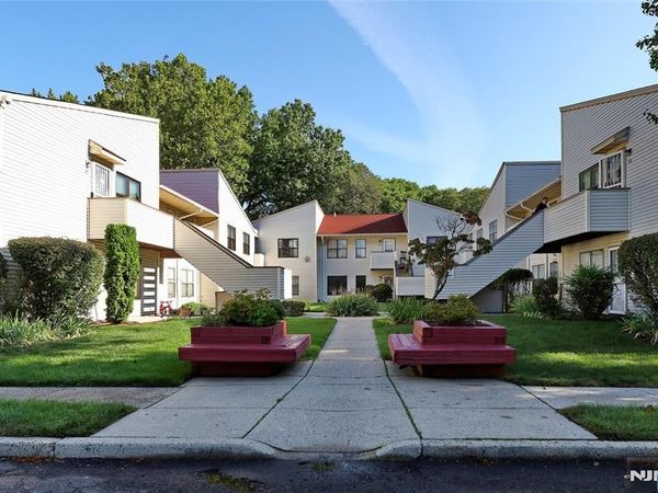 41 Coriander Way 41, ENGLEWOOD, NJ 07631