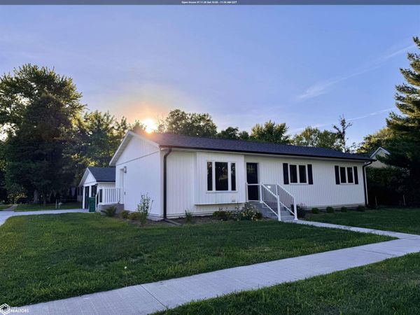 504 S 6Th Street, Fairfield, IA 52556