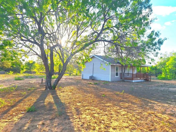 4904 Blackhill, Floresville, TX 78114