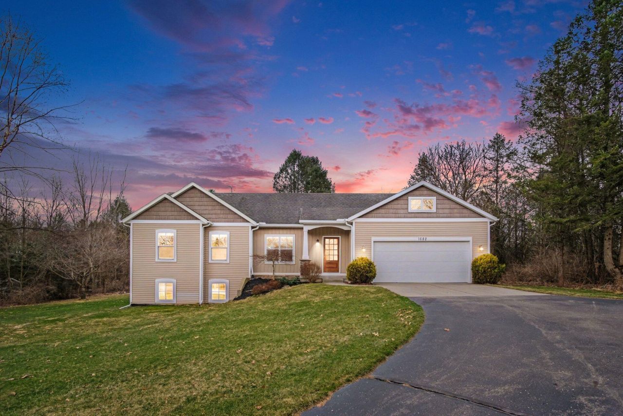 1682 House Street Ne, Belmont, MI 49306 Main Photo