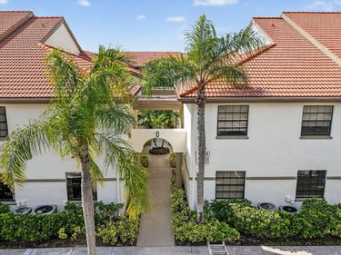 5226 Europa Drive, Unit H, Boynton Beach, FL 33437