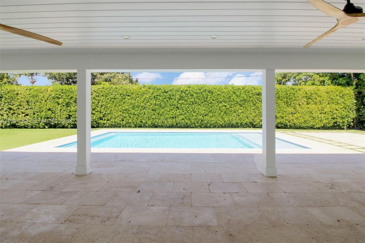 8975 SW 83rd St, Miami, FL 33173 Photo