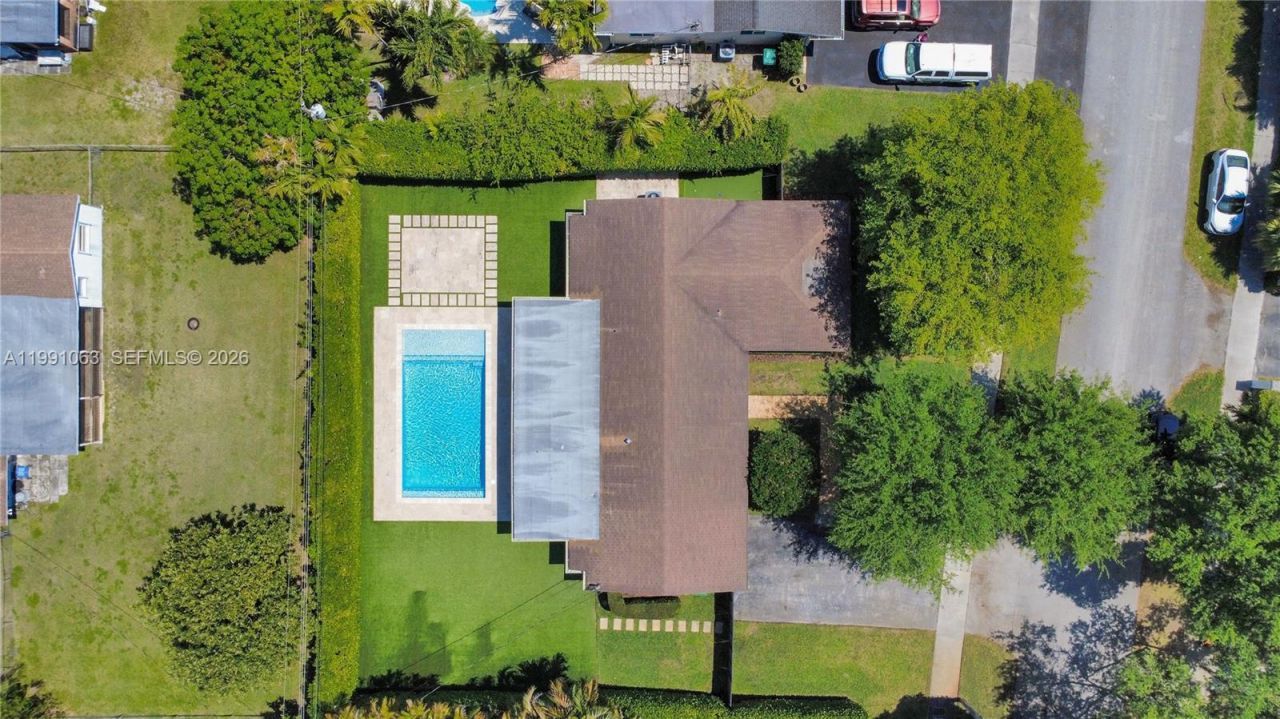 8975 SW 83rd St, Miami, FL 33173 Photo