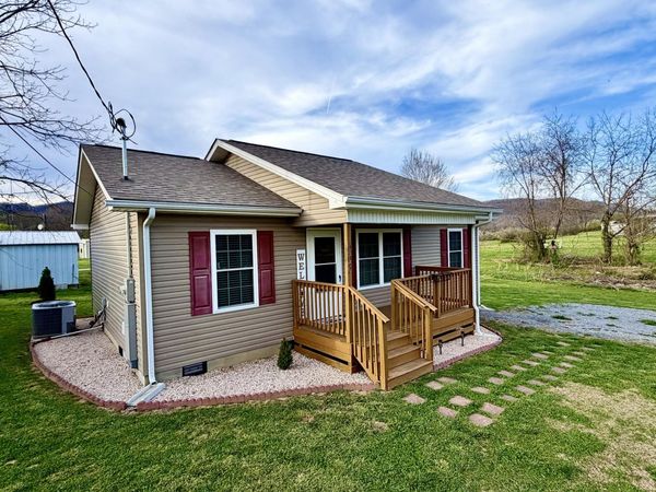 668 Towncreek Rd, Speedwell, TN 37870