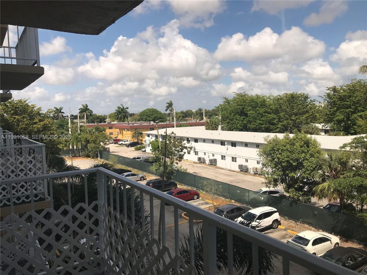 4550 NW 9th St, Unit 414E, Miami, FL 33126 Photo