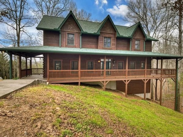 260 Bailey Farm Drive, Mineral Bluff, GA 30559