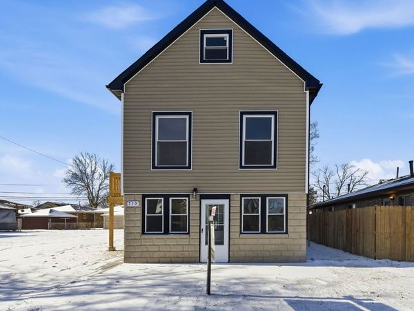 710 Greenbay Avenue , Calumet City, IL 60409