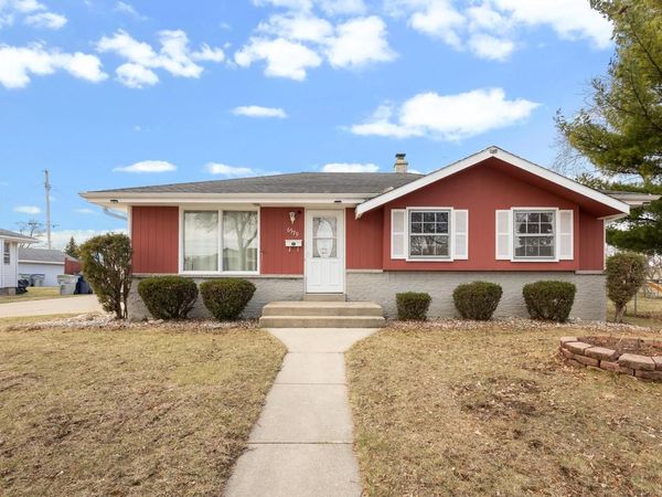 6579 N 66th STREET, Milwaukee, WI 53223